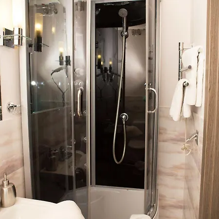 Elegant 3* Kiev