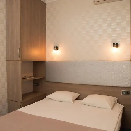 Elegant 3*